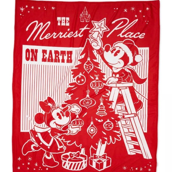 NWT. Disney Holiday throw large red Fleece Throw - Picture 1 of 8